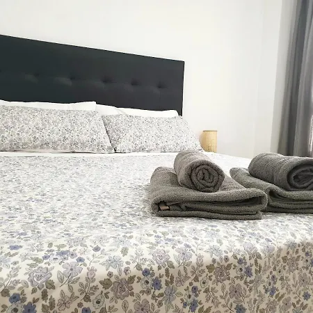 Economical Homes In Center Apartamento Málaga