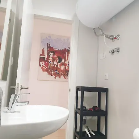 Apartment Economical Homes In Center Malaga