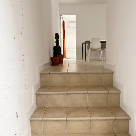 Economical Homes In Center Apartment *