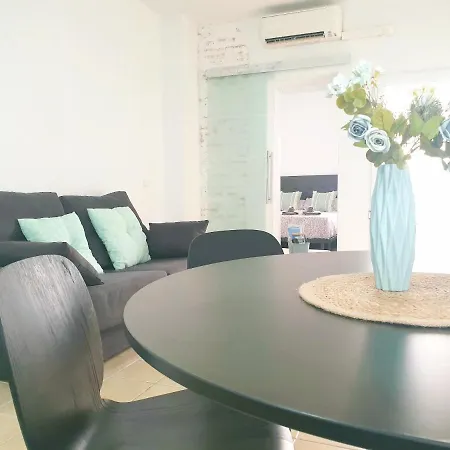 Apartment Economical Homes In Center Malaga