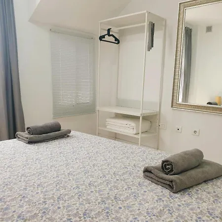 Economical Homes In Center * Malaga